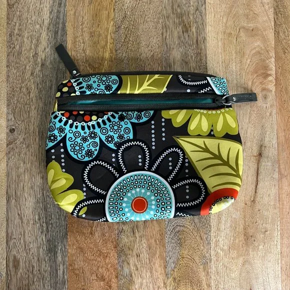 Vera Bradley Flower Shower makeup bag - Picture 2 of 4